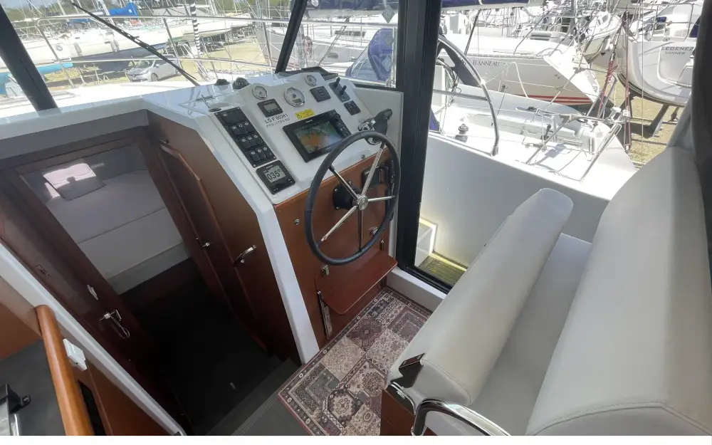 slider 8 Beneteau Swift Trawler 30
