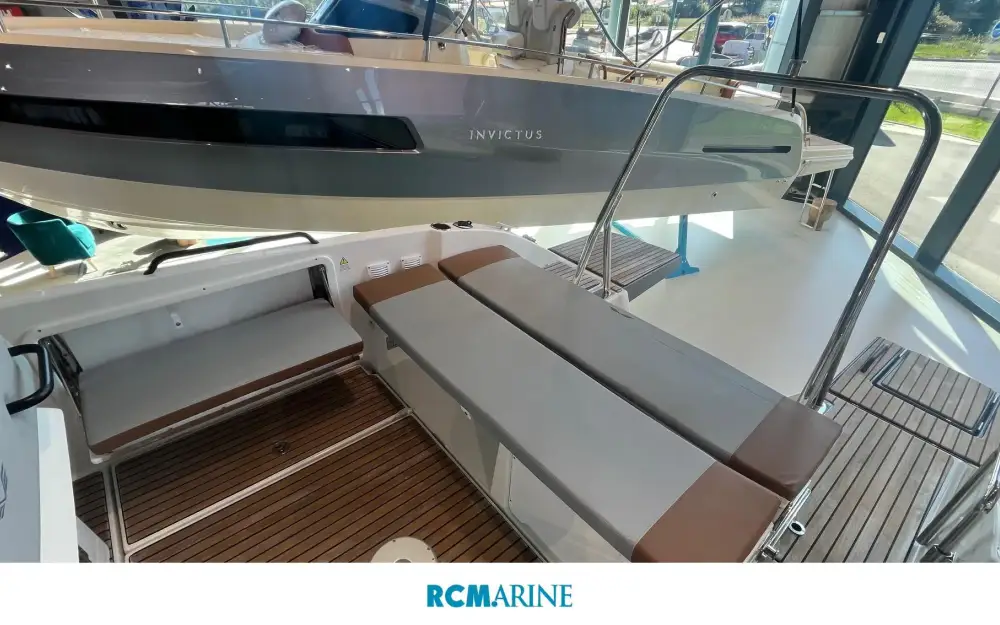 slider 12 Beneteau Flyer 8 SPACEdeck