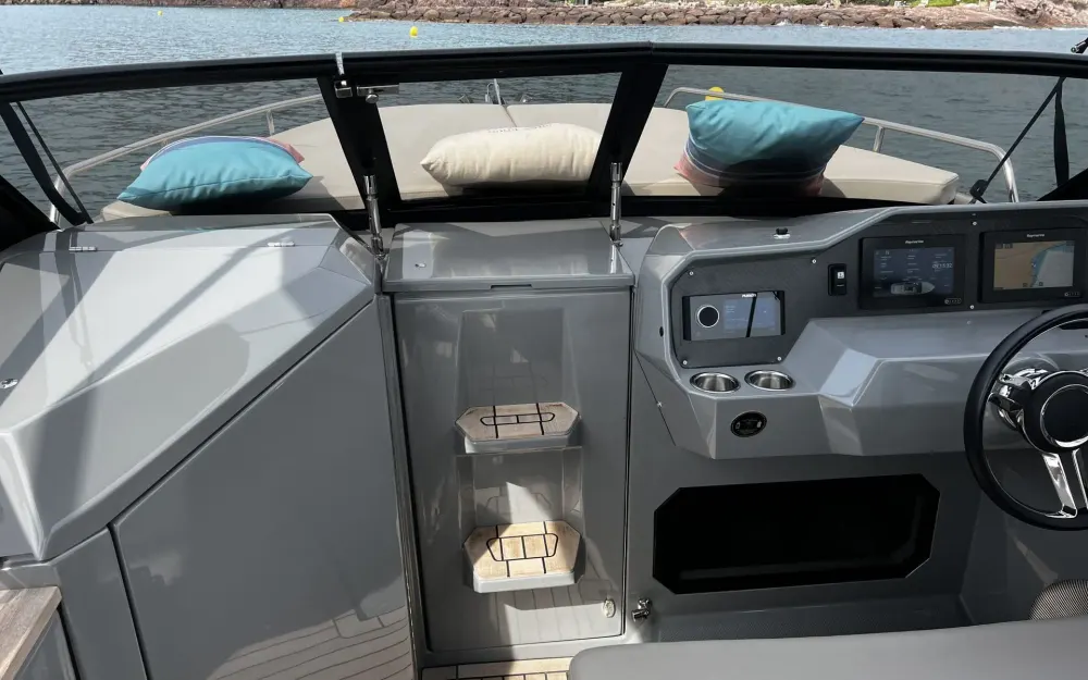 slider 2 Rand Boats Leisure 28 - null