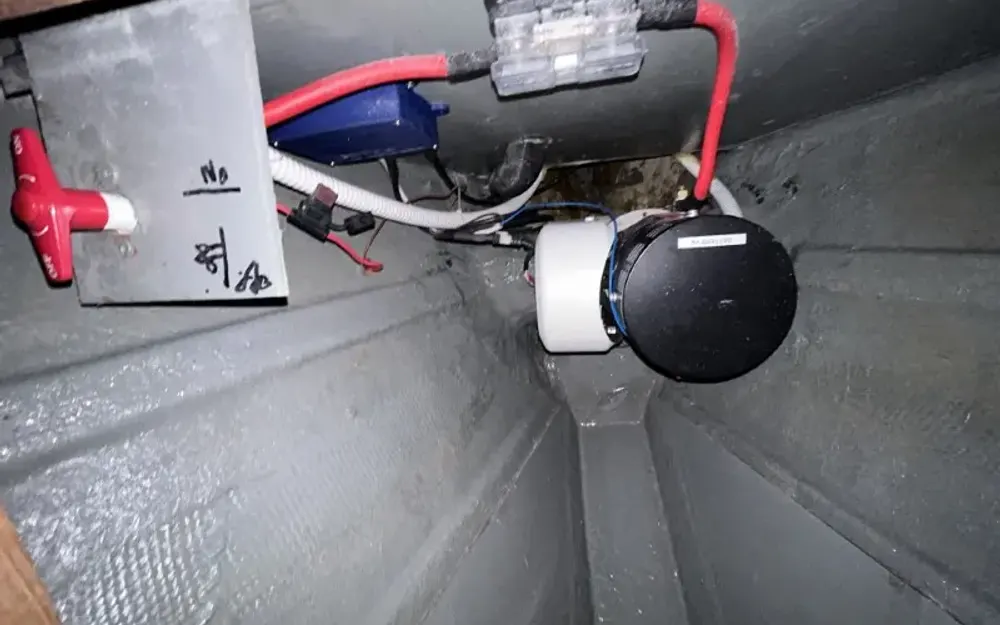slider 11 Ocean Alexander  38
