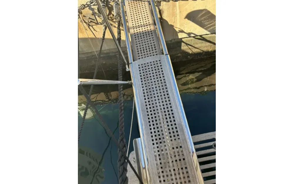 slider 6 Ocean Alexander  38