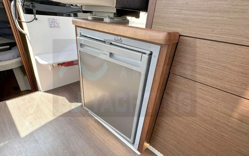 slider 10 Jeanneau Merry Fisher 895