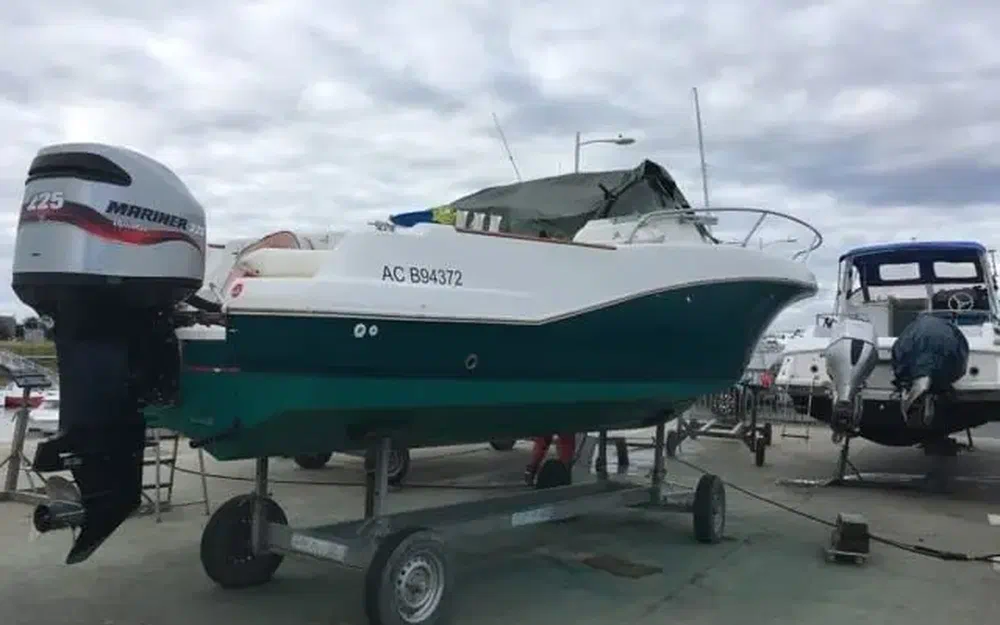 slider 2 Jeanneau Cap Camarat 755