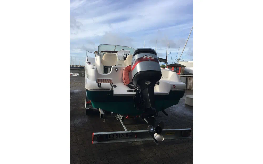 slider 3 Jeanneau Cap Camarat 755