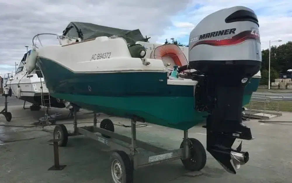 slider 6 Jeanneau Cap Camarat 755