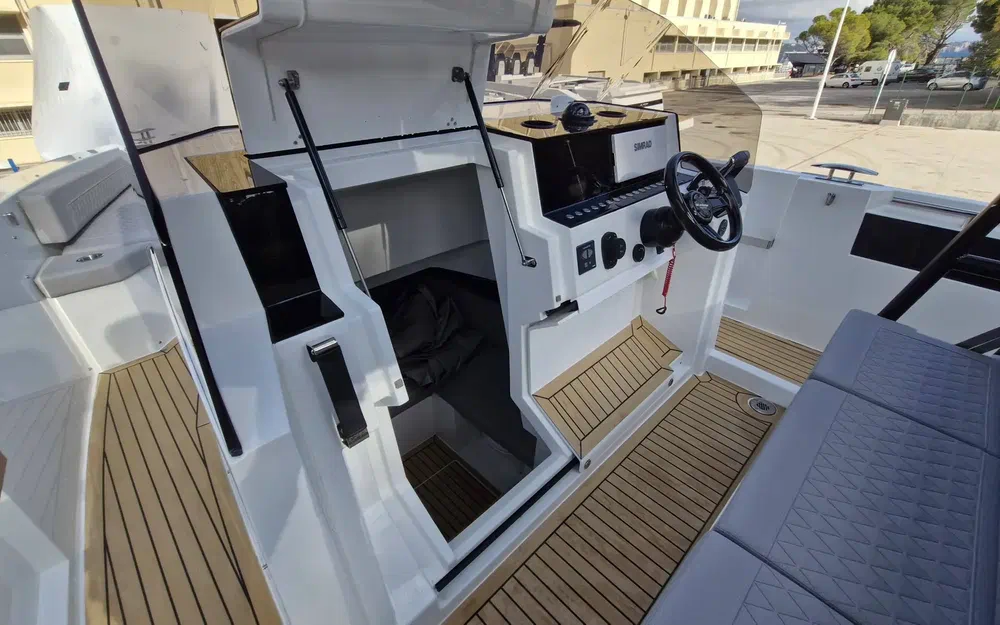 slider 16 De Antonio Yachts D29