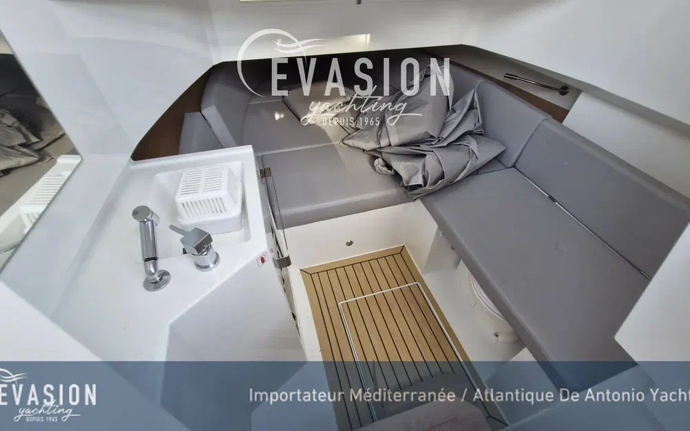 slider 17 De Antonio Yachts D29