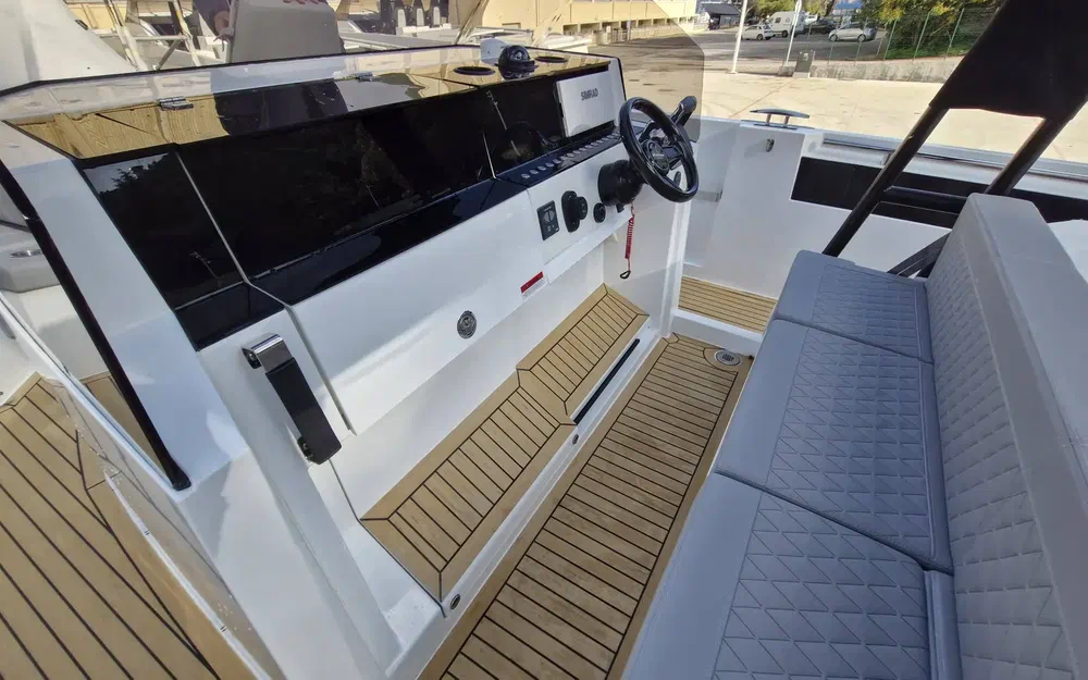 slider 19 De Antonio Yachts D29