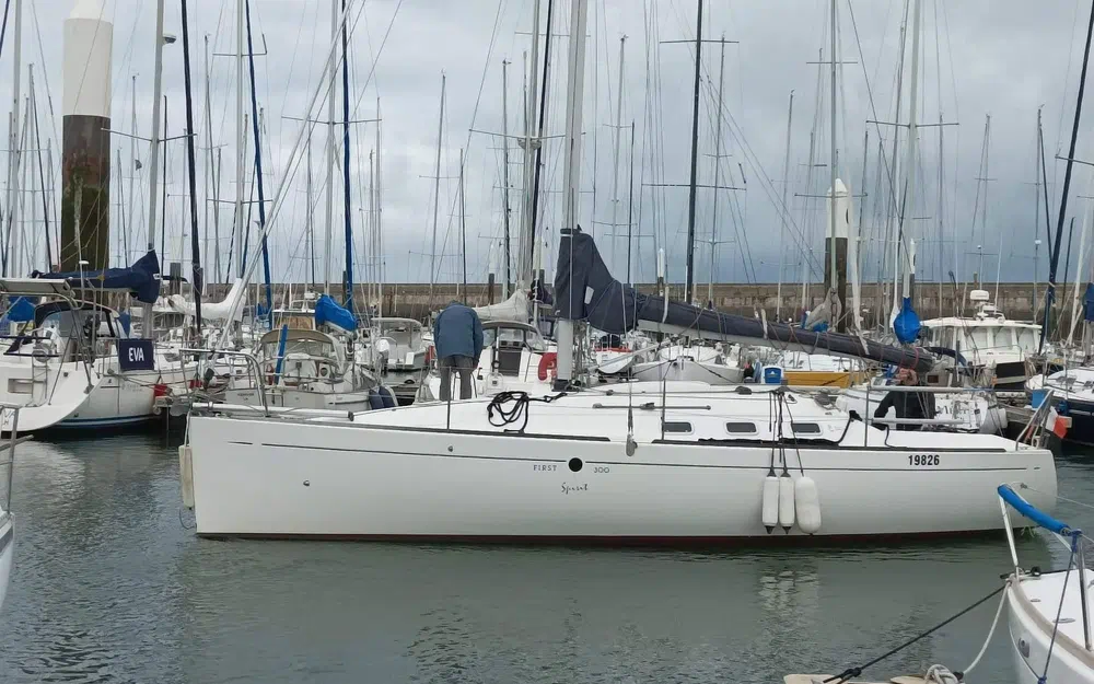 slider 0 Beneteau First 300 Spirit
