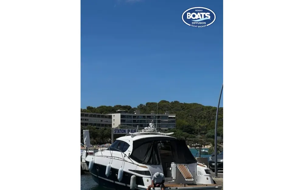 Elan MotoryachtsElan Power 42