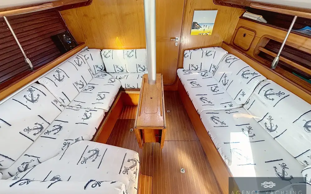 slider 6 Beneteau First 375