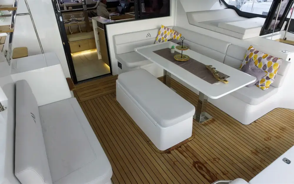 slider 12 Indigo Yacht  45