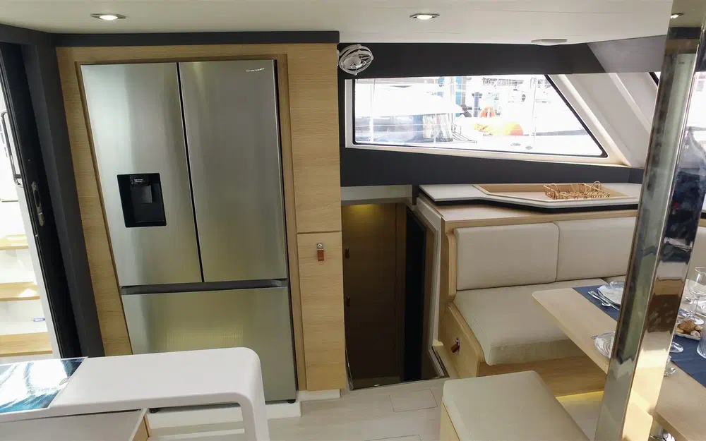 slider 16 Aventura Yacht Indigo Yacht 45