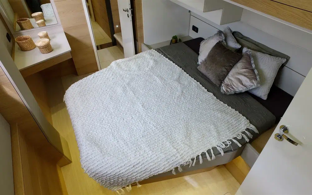 slider 19 Aventura Yacht Indigo Yacht 45