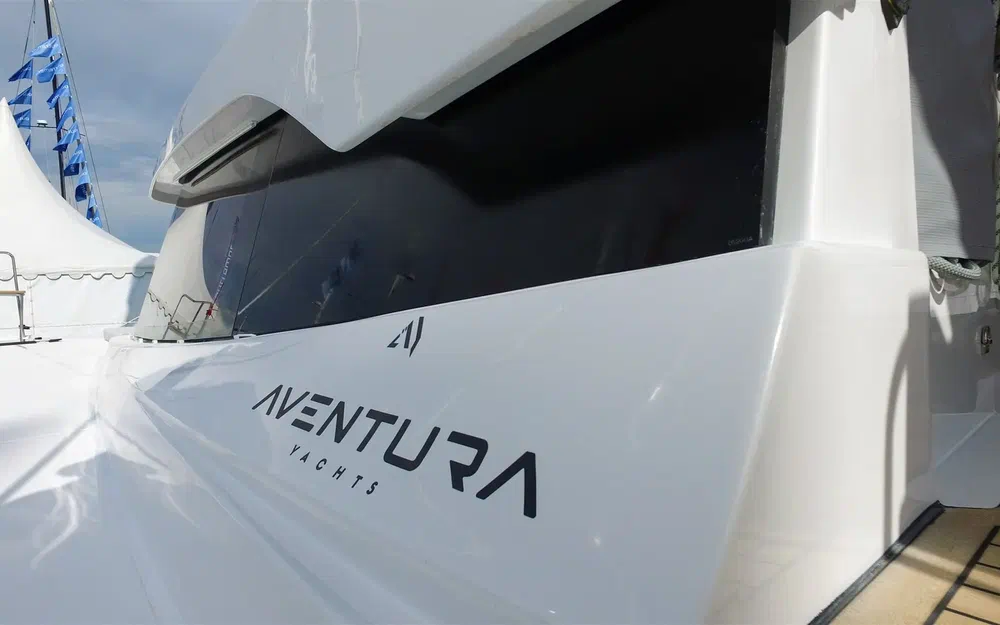slider 6 Aventura Yacht Indigo Yacht 45