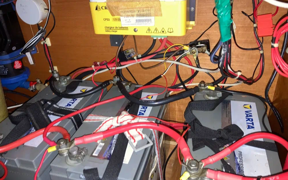 slider 32 Dufour 405