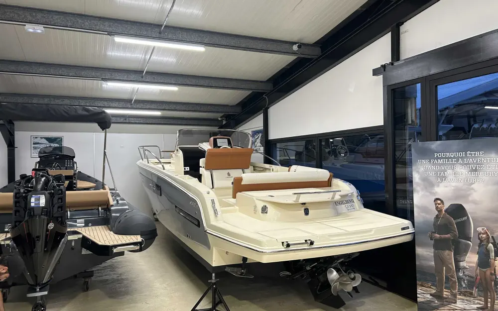 slider 3 Invictus  280 CX