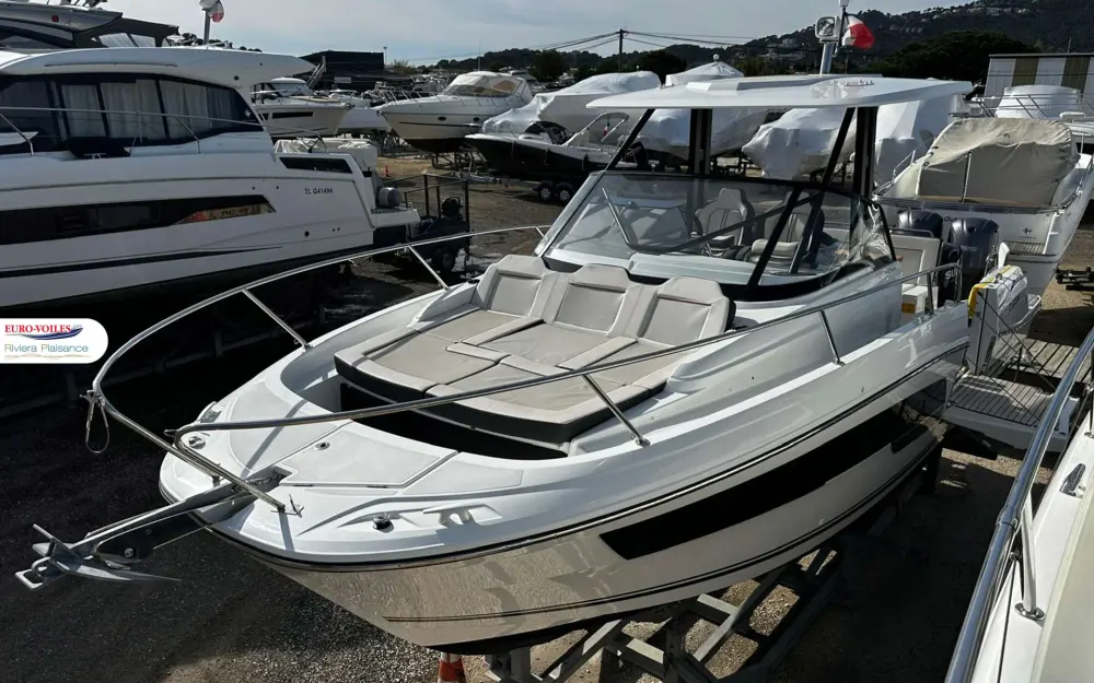 slider 7 Jeanneau Cap Camarat