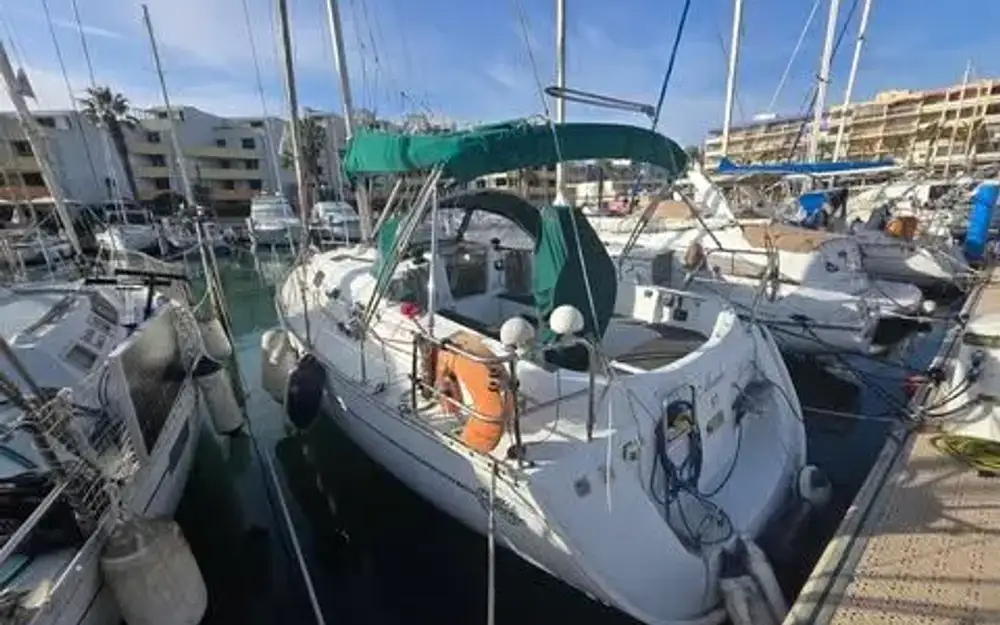 slider 1 Beneteau Oceanis 321