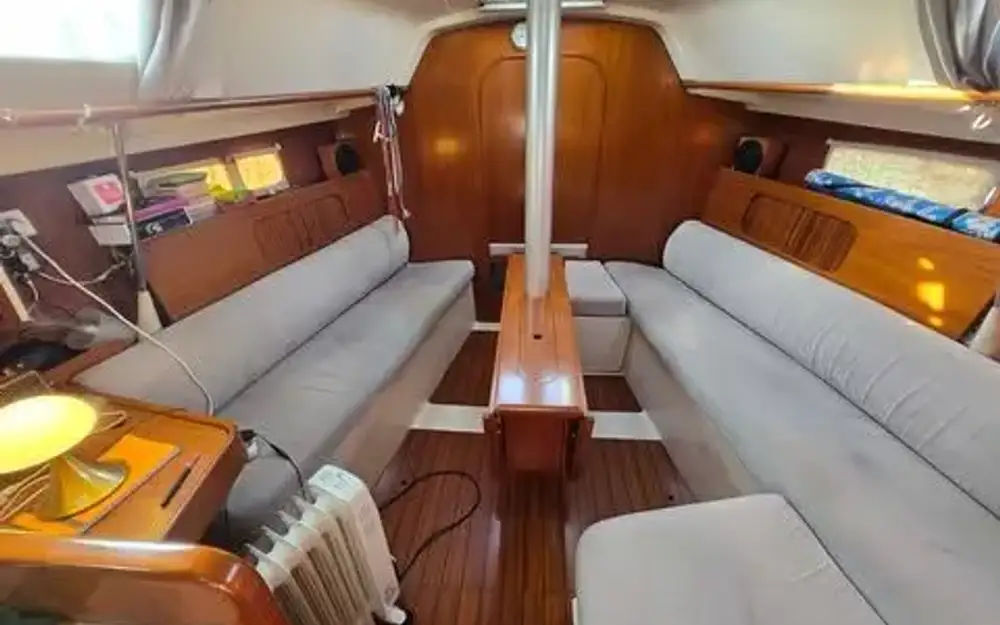 slider 8 Beneteau Oceanis 321