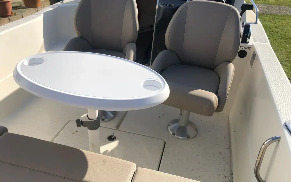 slider 9 Quicksilver Activ 505 Cabin