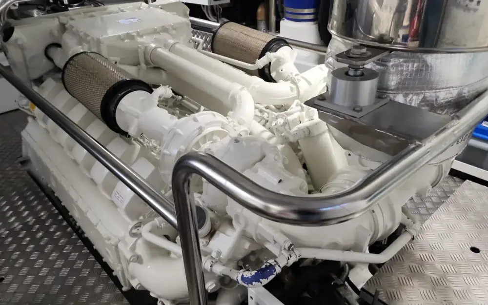 slider 17 Azimut Magellano 25