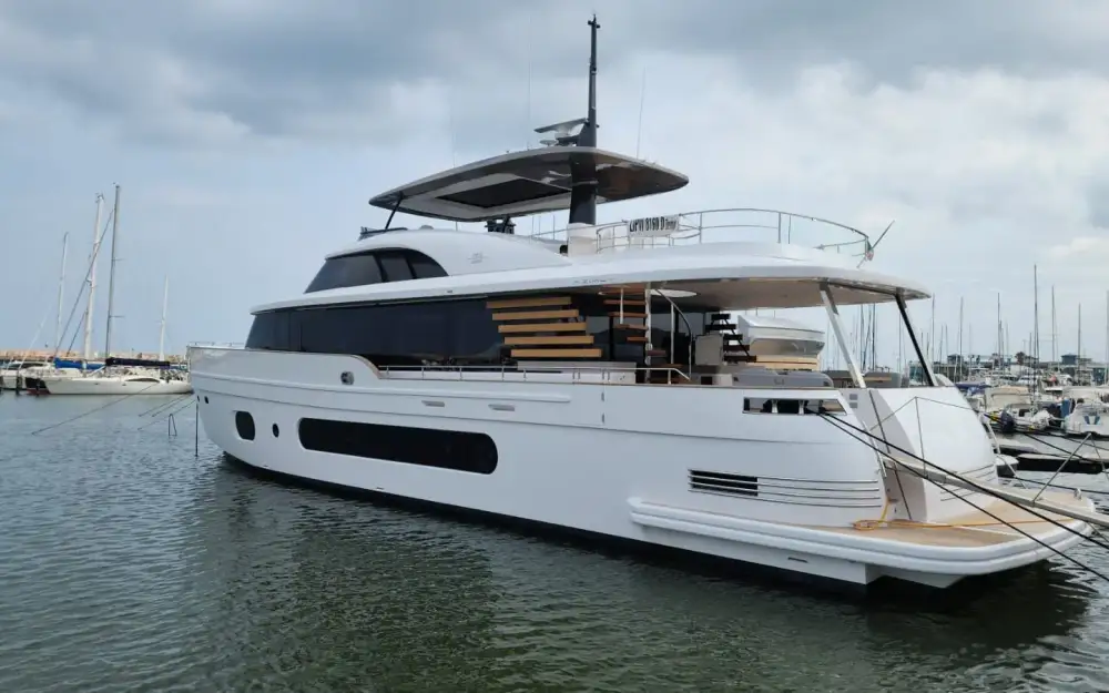 slider 1 Azimut Magellano 25
