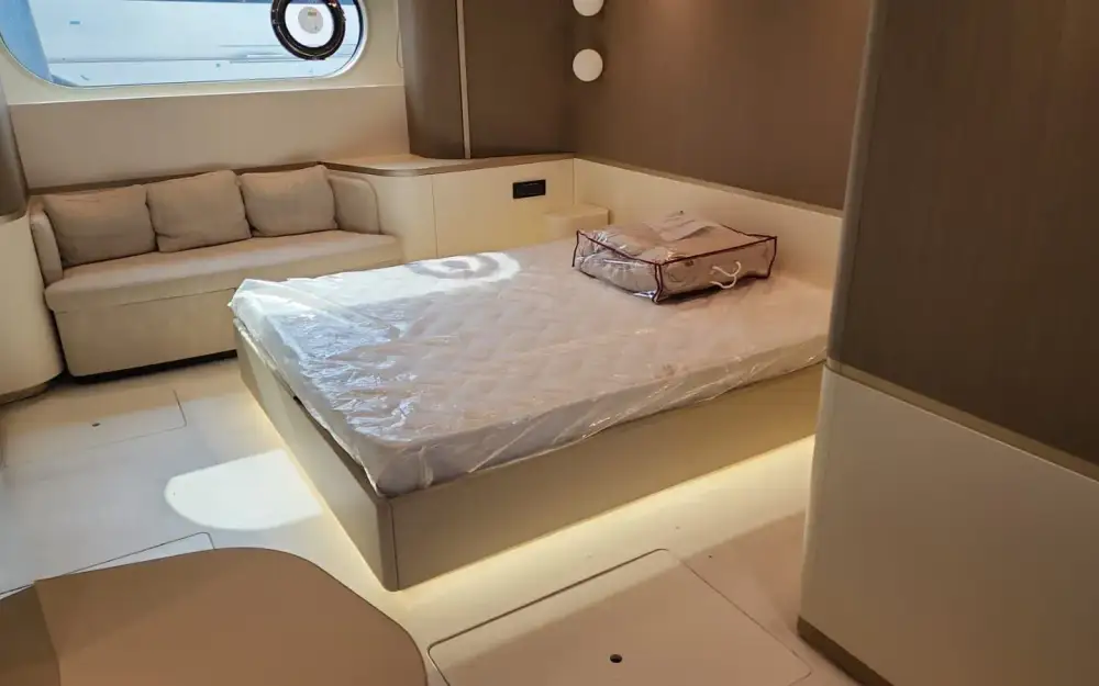 slider 15 Azimut Magellano 25