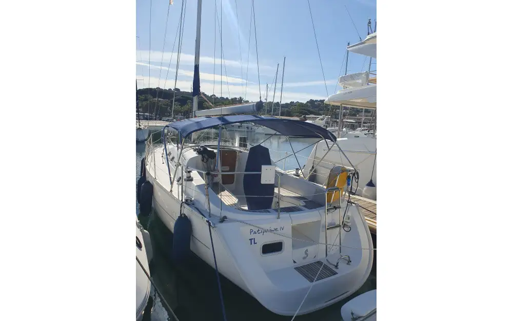 slider 0 Beneteau Oceanis 323 Clipper