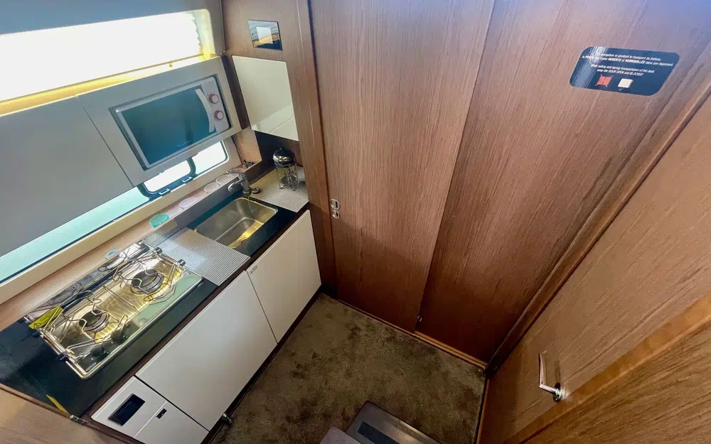 slider 9 Jeanneau Leader 33 Sportop