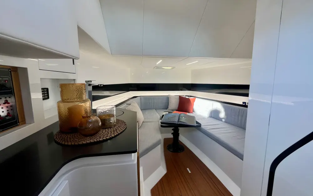 slider 13 BB Yachts 35 ELBA