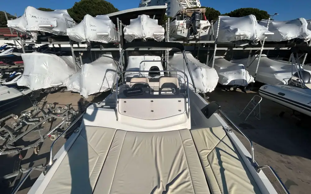 slider 4 Beneteau Flyer 6.6 SUNdeck