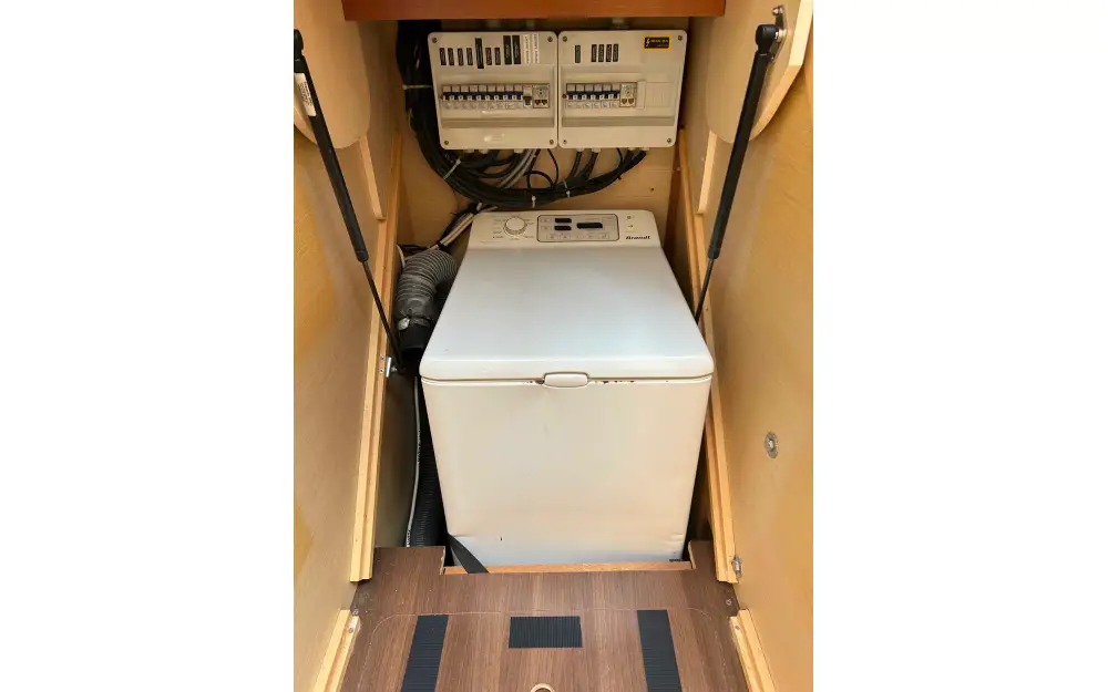 slider 18 Beneteau Monte Carlo 47