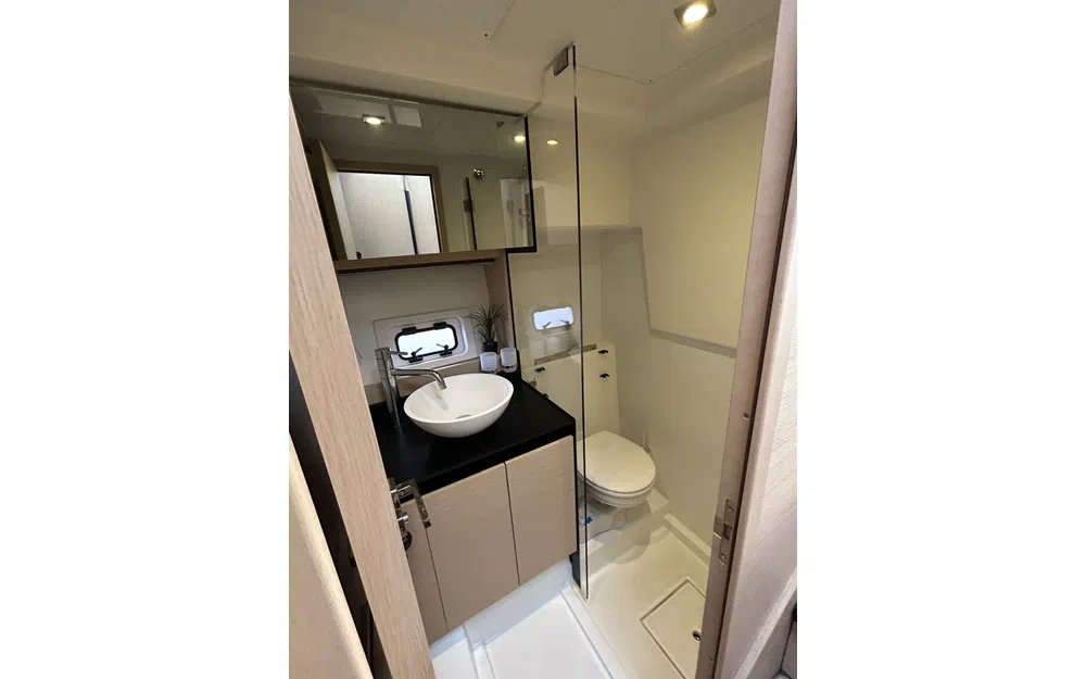 slider 16 Prestige Yachts 420 Fly