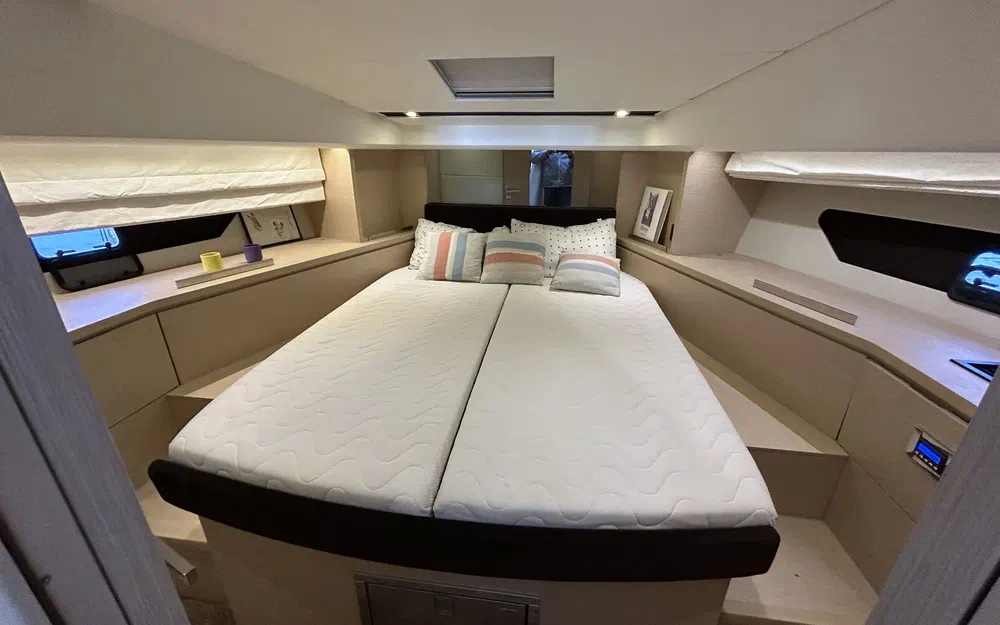 slider 17 Prestige Yachts Prestige 420 Fly