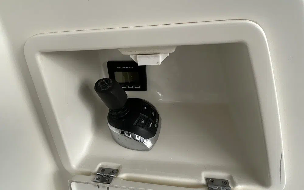 slider 5 Prestige Yachts 420 Fly