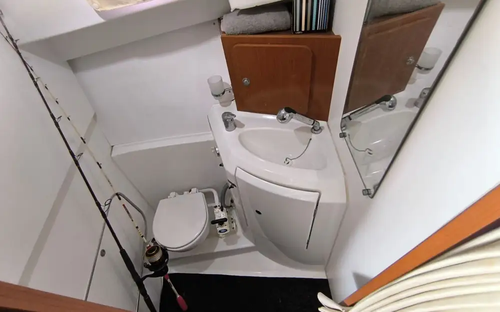 slider 12 Beneteau Antares 8