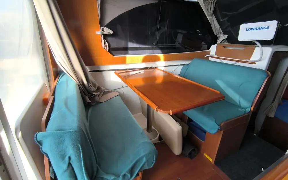 slider 8 Beneteau Antares 8