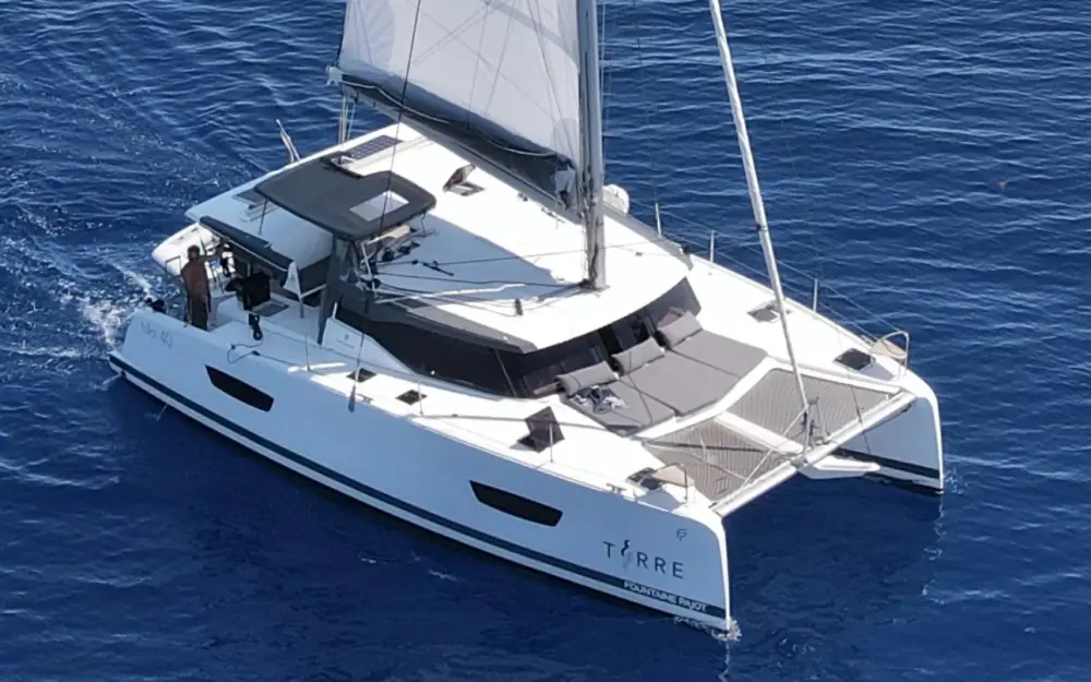 slider 0 Fountaine Pajot Isla 40