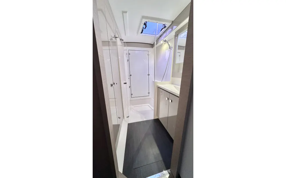 slider 15 Fountaine Pajot Isla 40