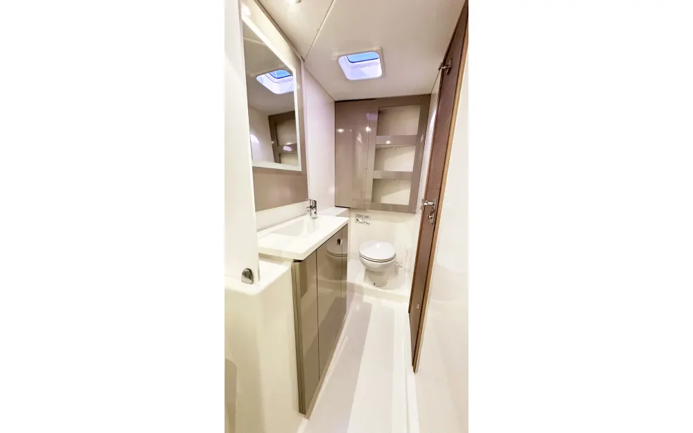 slider 24 Fountaine Pajot Isla 40