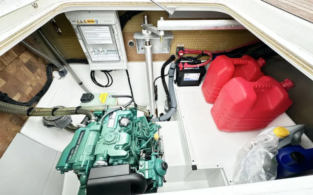 slider 34 Fountaine Pajot Isla 40