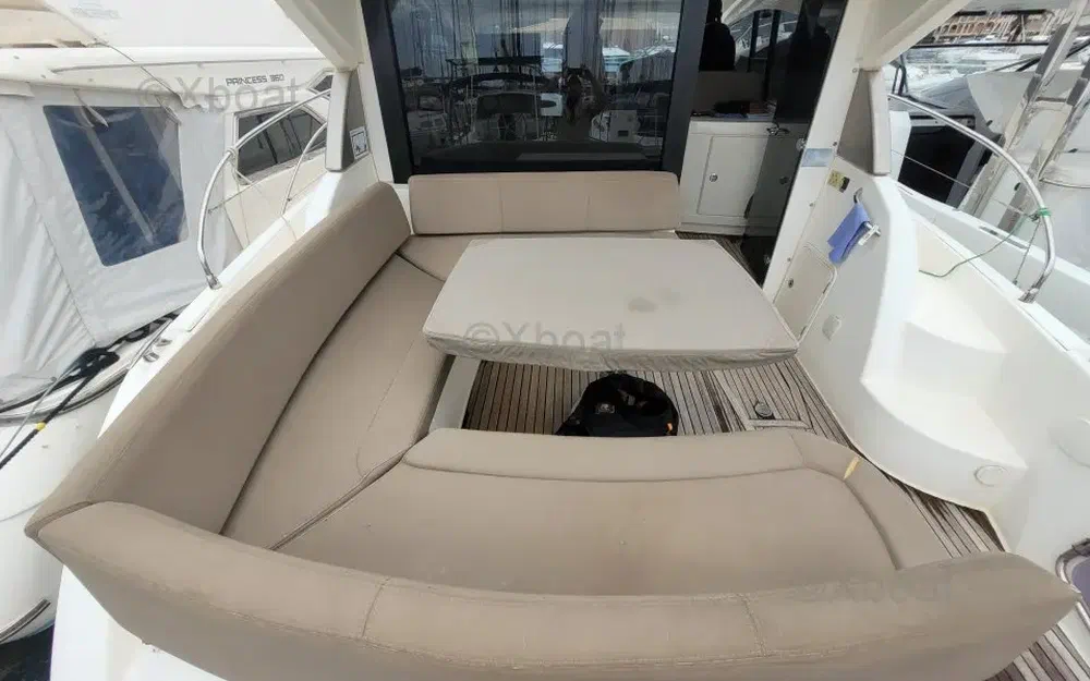 slider 4 Jeanneau Prestige 440