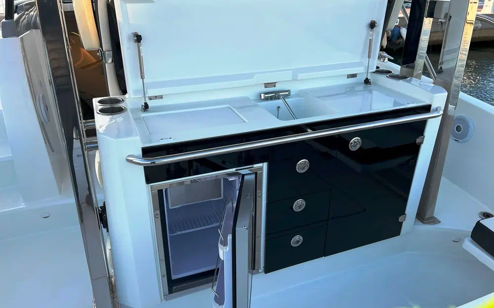 slider 25 Jeanneau Cap Camarat 10.5 WA