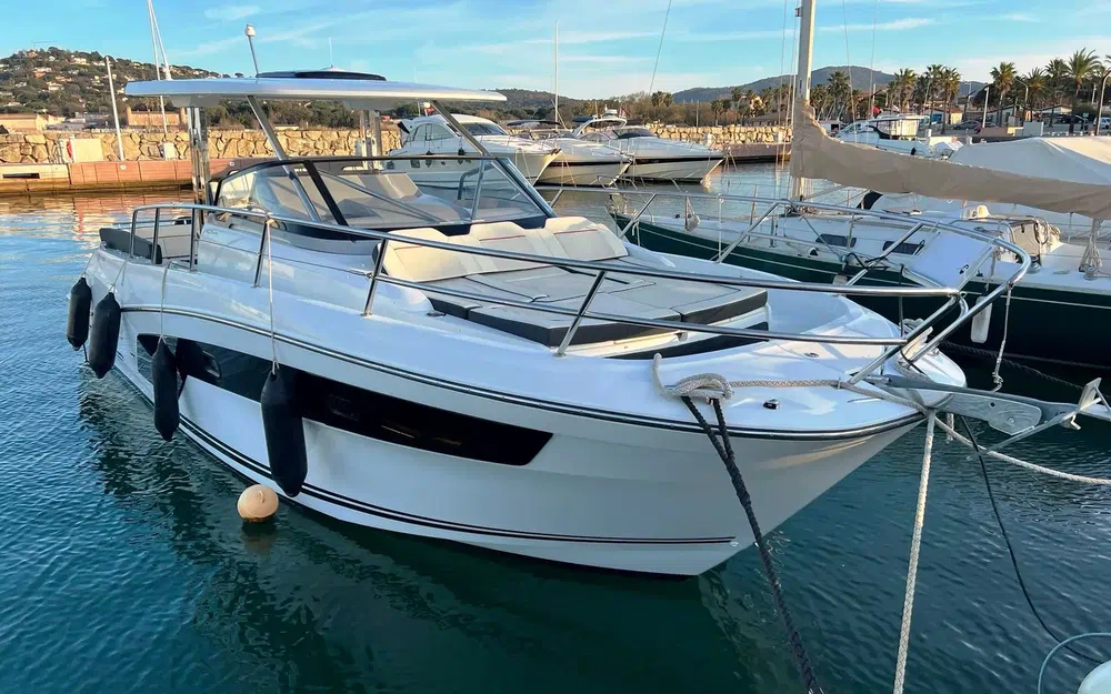 slider 1 Jeanneau Cap Camarat 10.5 WA