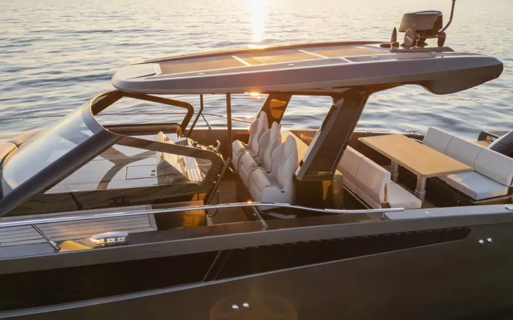 slider 16 Luxia Yachts 375 GTS