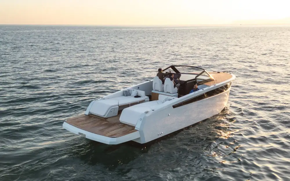 slider 8 Luxia Yachts MONACO