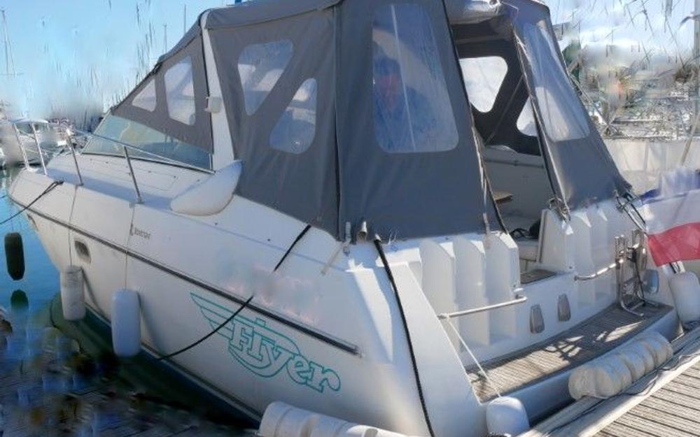 slider 0 Beneteau Flyer 10