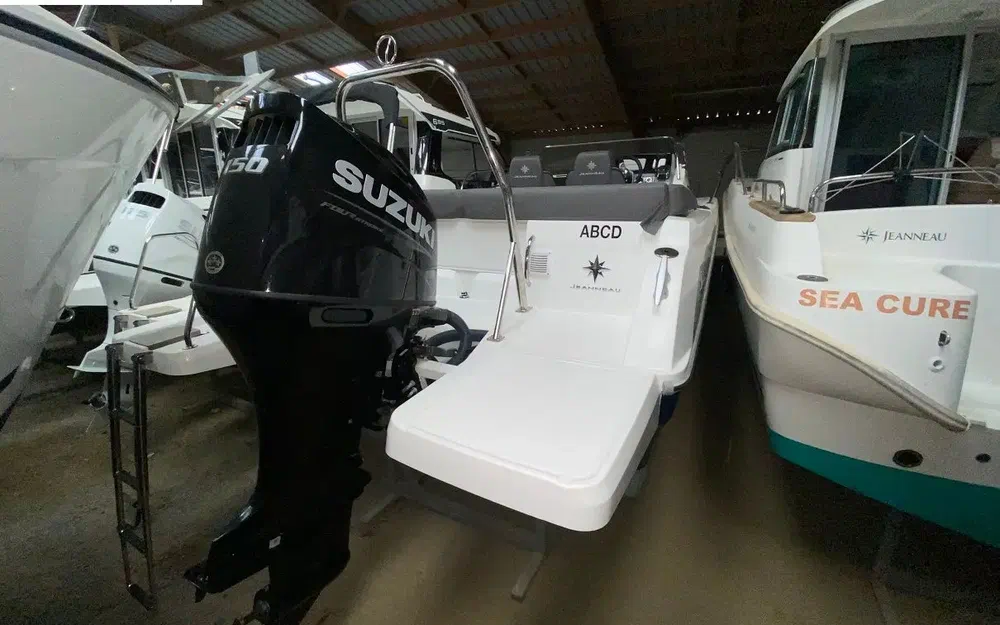 slider 9 Jeanneau Cap Camarat 6.5 WA