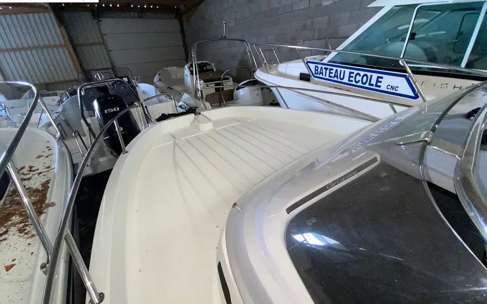 slider 4 Jeanneau Cap Camarat 6.5 WA